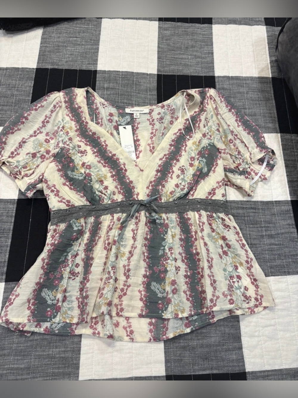 Women's Floral V-Neck Peplum Top - Cream, Gray & Dusty Rose